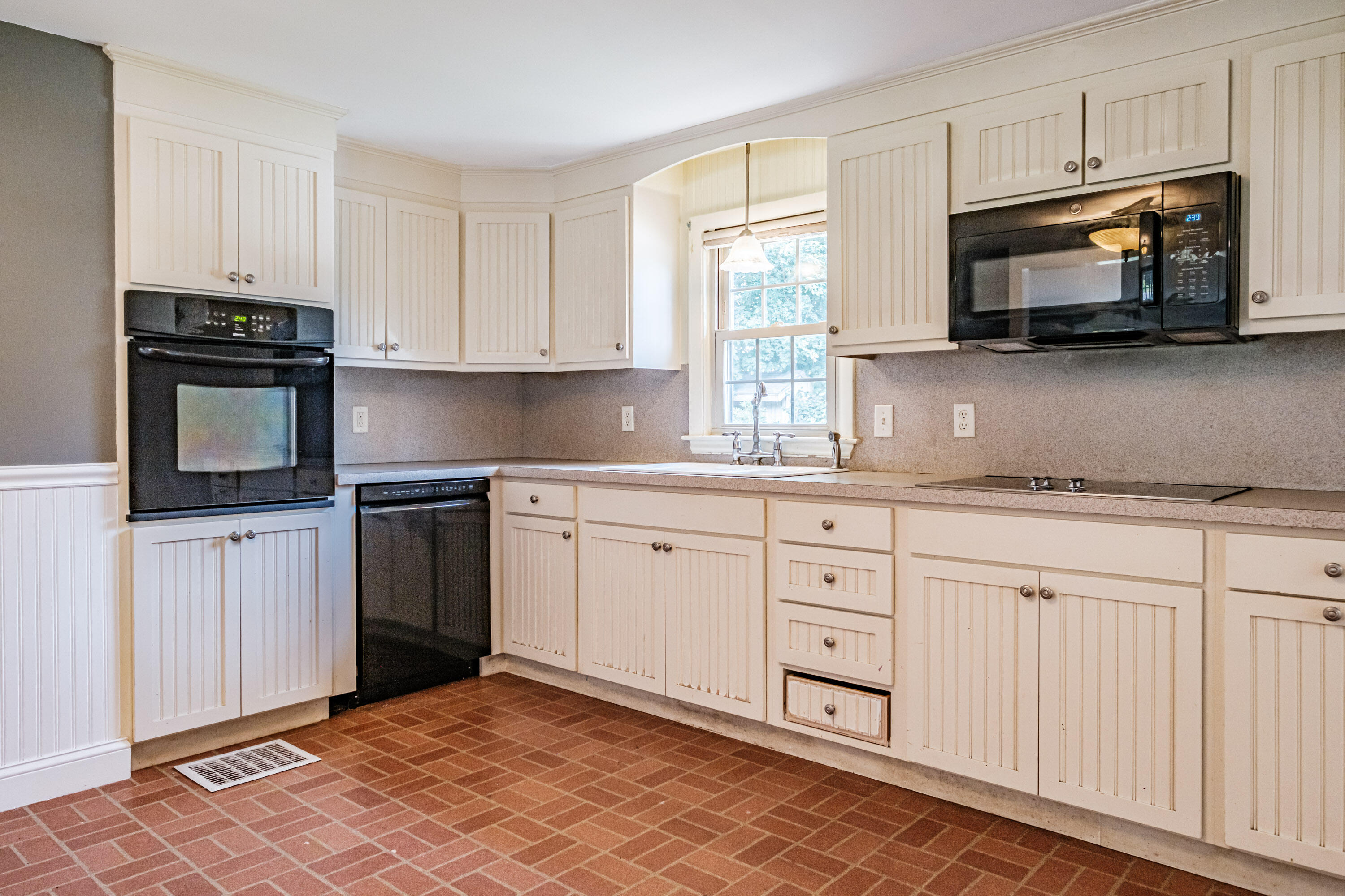 4 Wanda Lane Gray ME 04039