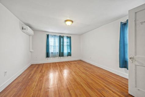 11 Cassell Street Lewiston ME 04240