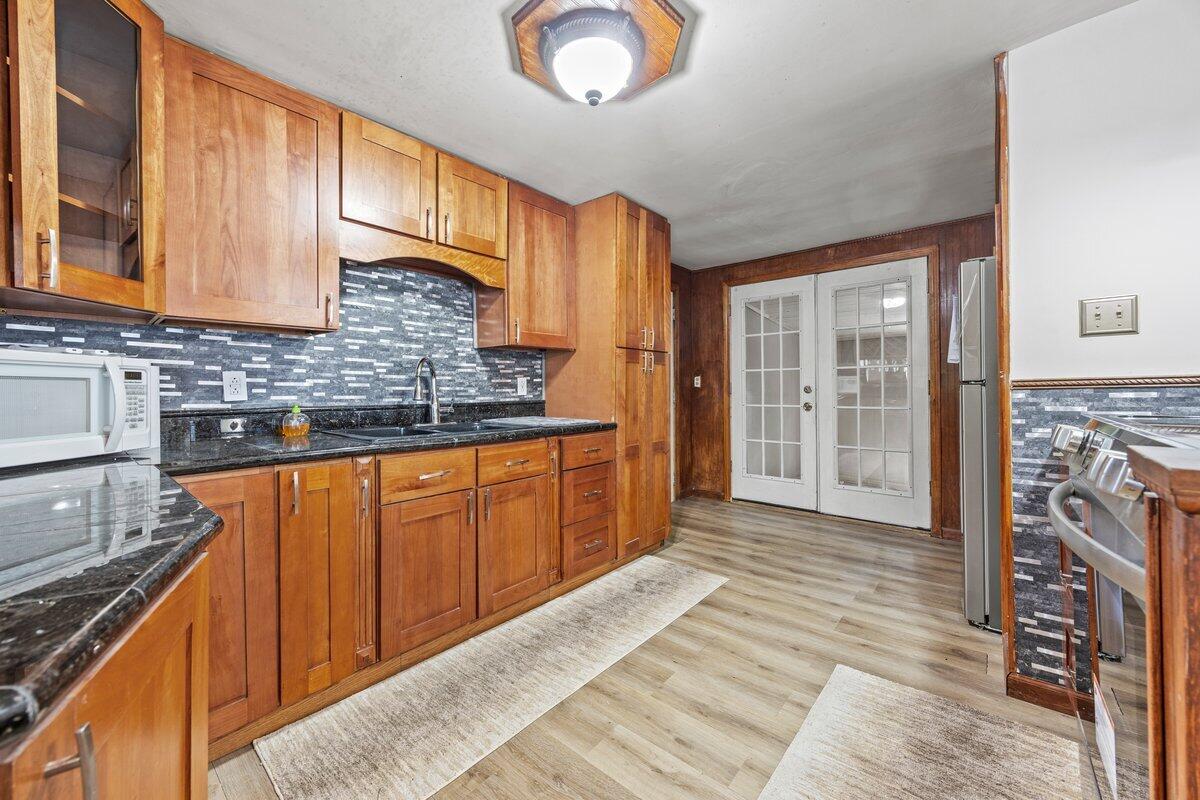 11 Cassell Street Lewiston ME 04240