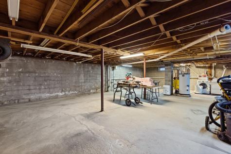 13 Chase Avenue Augusta ME 04330