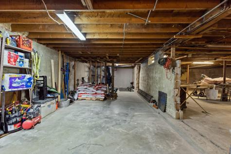 13 Chase Avenue Augusta ME 04330