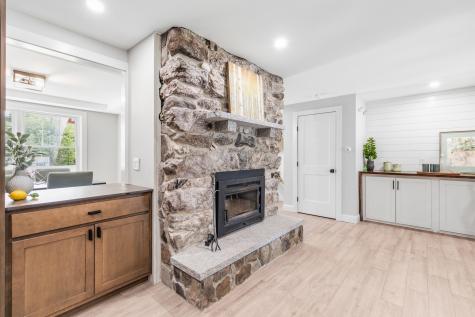 28 E Eleanor Avenue Standish ME 04084
