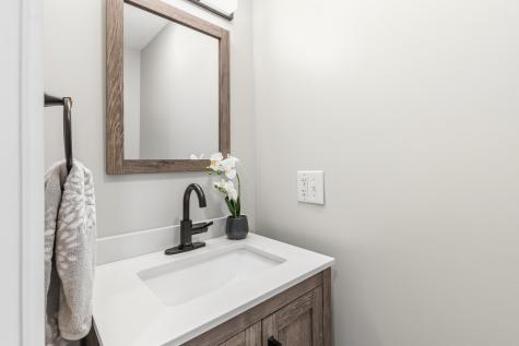 28 E Eleanor Avenue Standish ME 04084