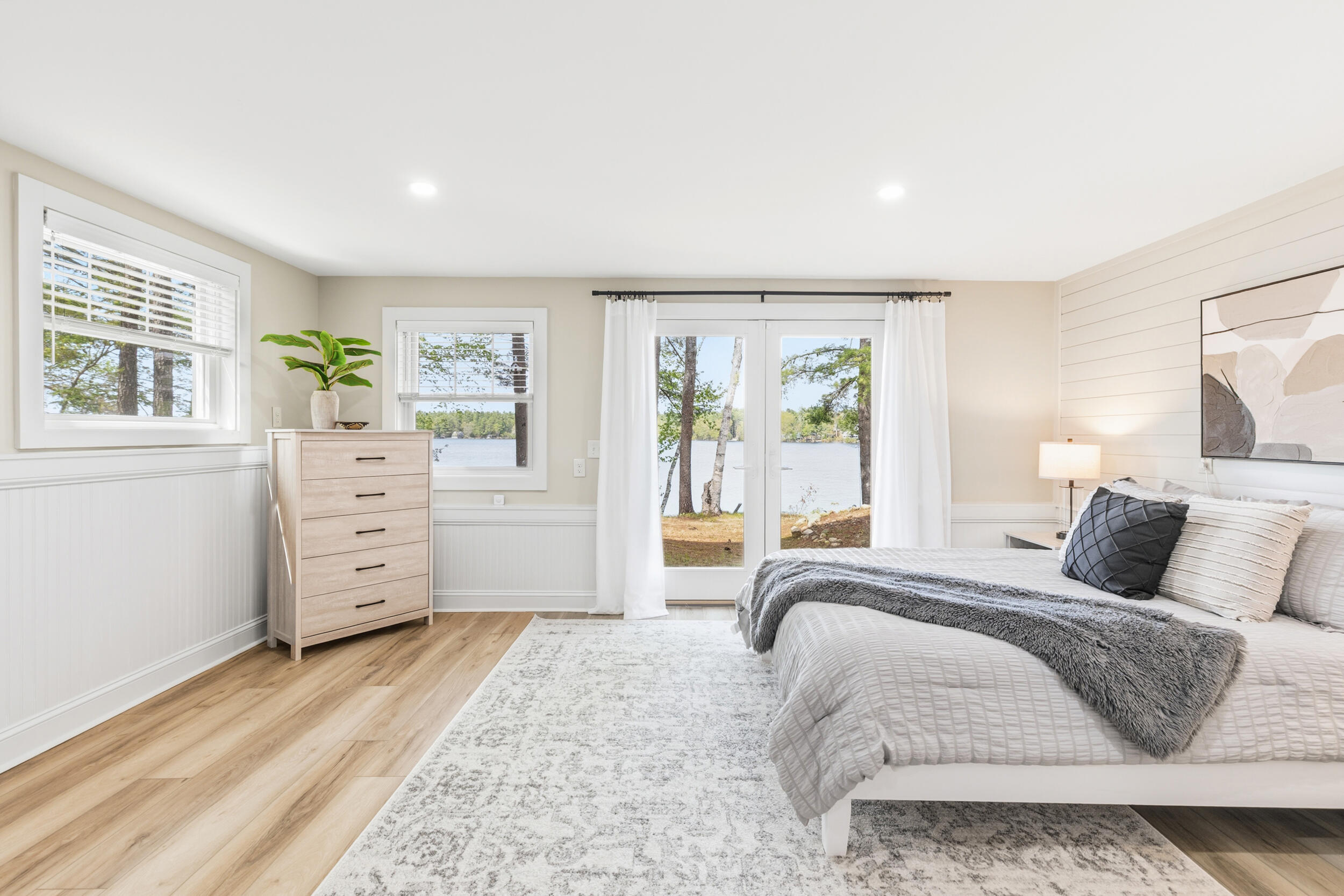 28 E Eleanor Avenue Standish ME 04084