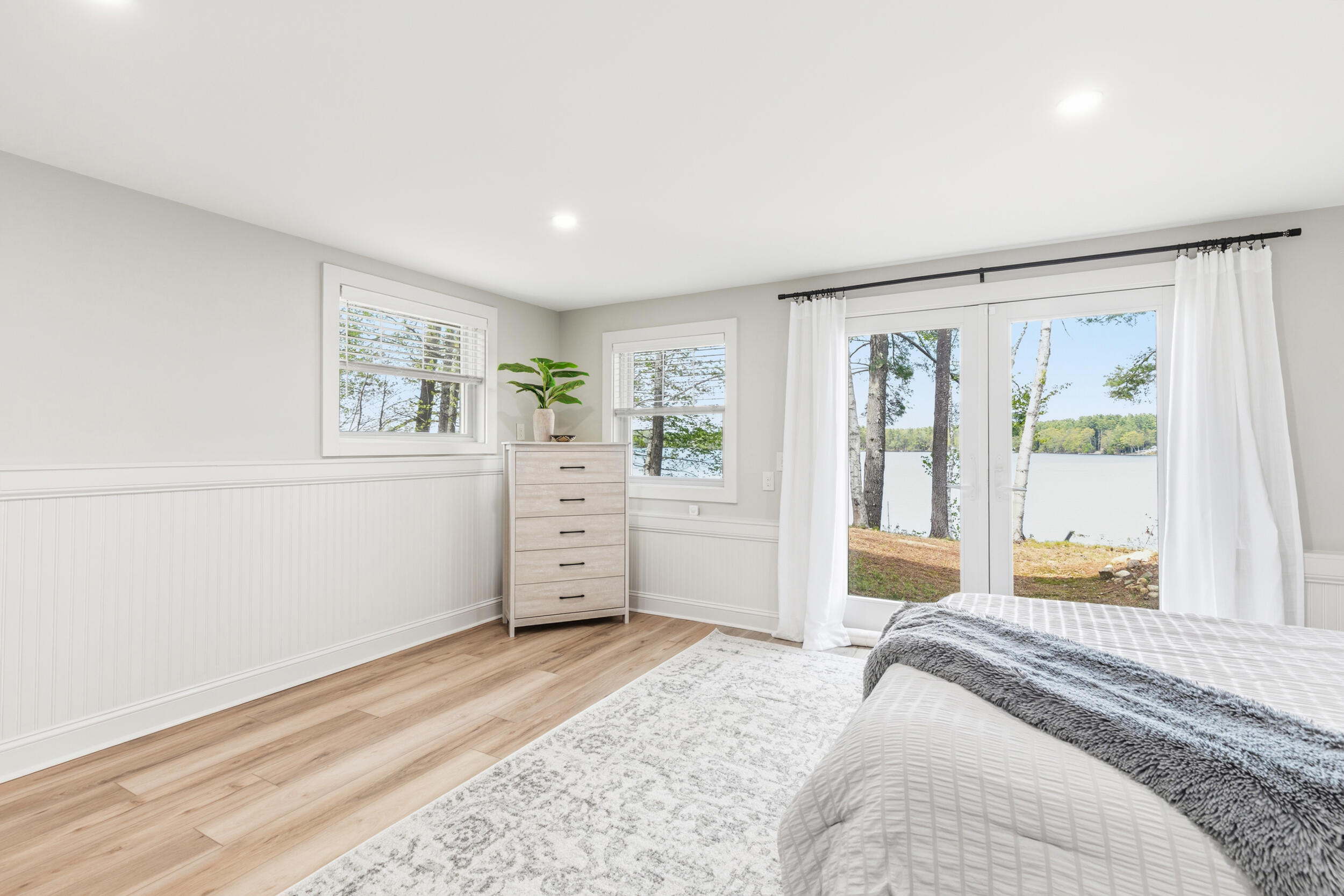 28 E Eleanor Avenue Standish ME 04084