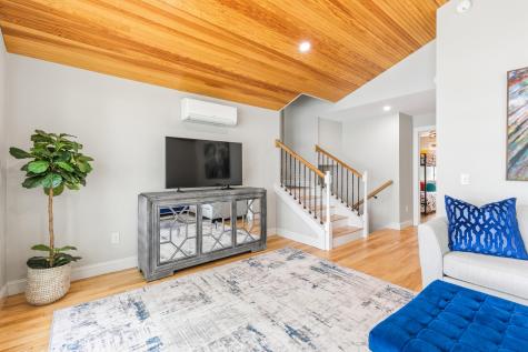 28 E Eleanor Avenue Standish ME 04084