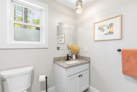 28 E Eleanor Avenue Standish ME 04084