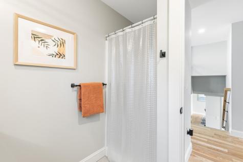 28 E Eleanor Avenue Standish ME 04084