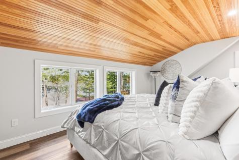 28 E Eleanor Avenue Standish ME 04084