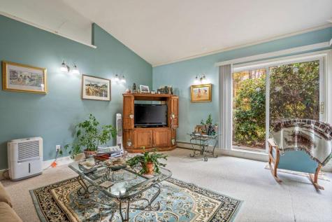 75 Running Hill Road Scarborough ME 04074