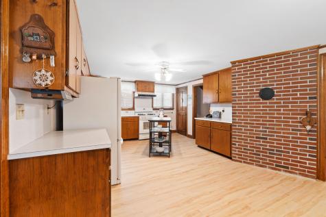 33 Maple Street Limerick ME 04048