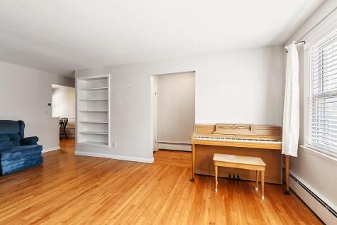 6 Noyes Avenue Waterville ME 04901