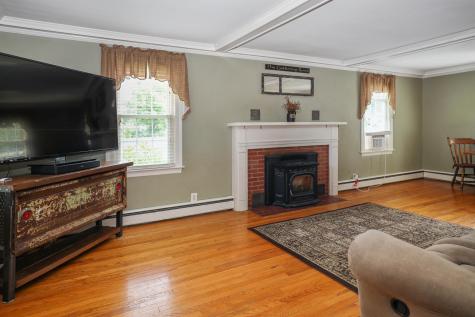 13 Brackett Street Dixfield ME 04224