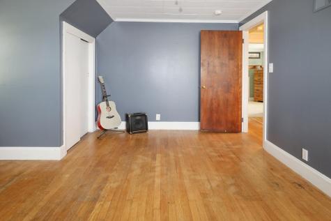 13 Brackett Street Dixfield ME 04224