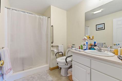 18 Parkside Drive Biddeford ME 04005