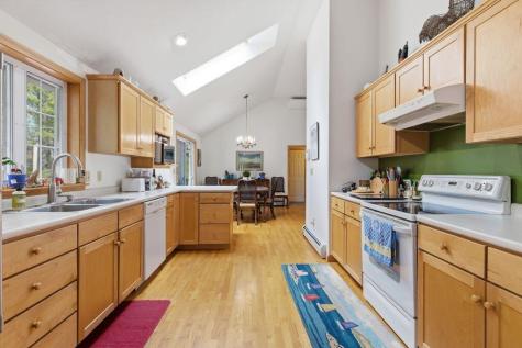 18 Parkside Drive Biddeford ME 04005
