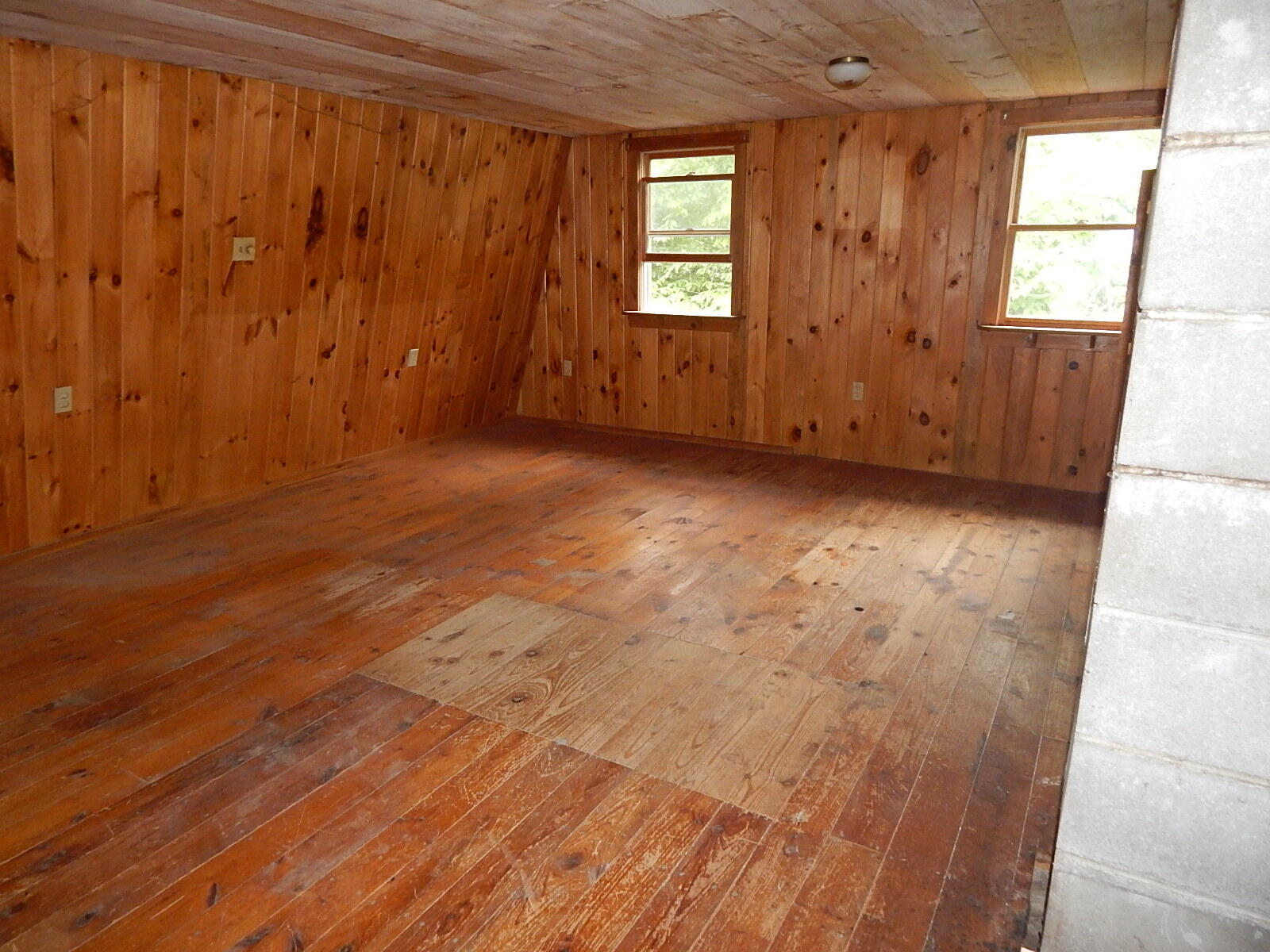 17 W Birch Lane Beaver Cove ME 04441