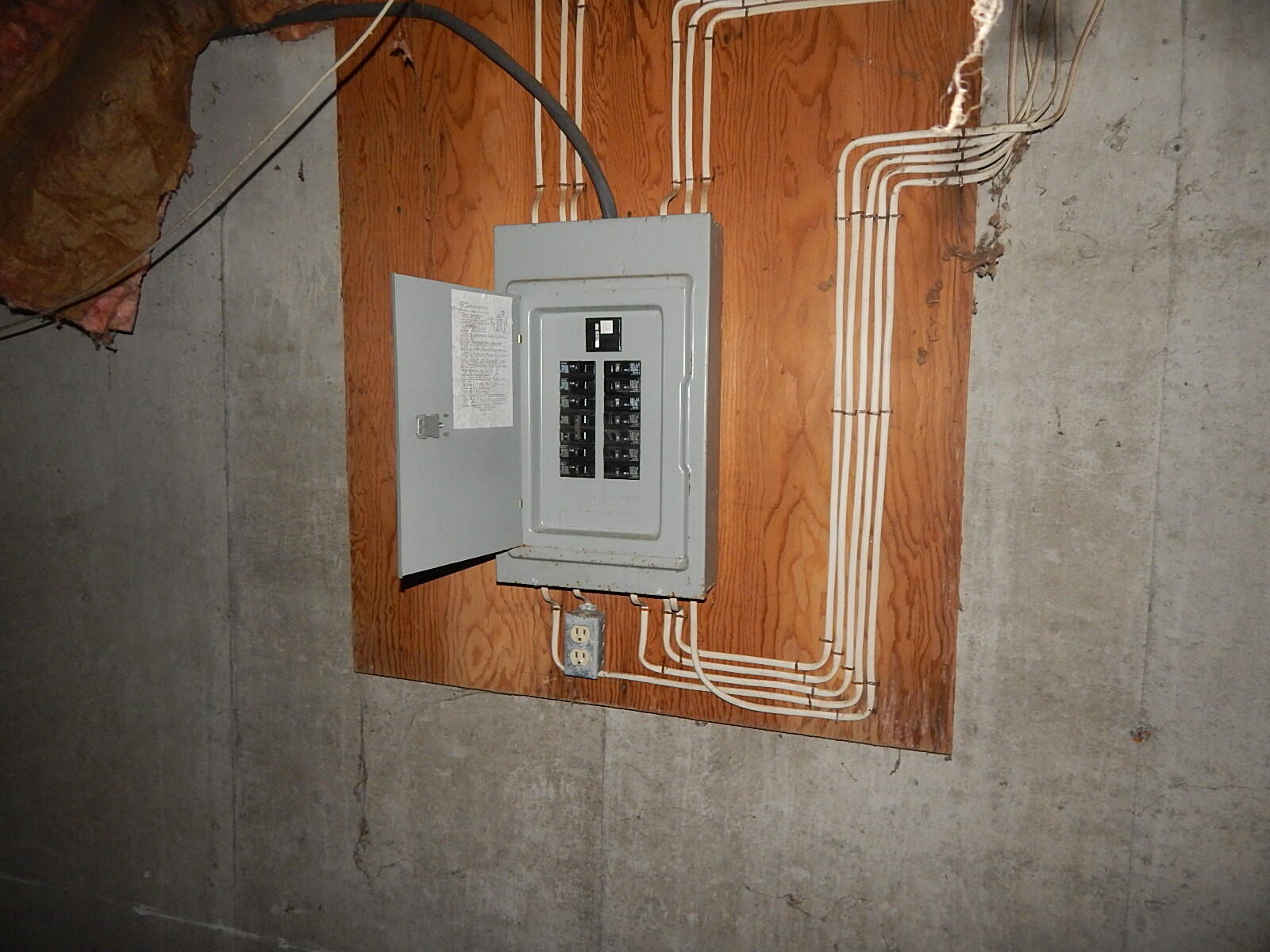 17 W Birch Lane Beaver Cove ME 04441