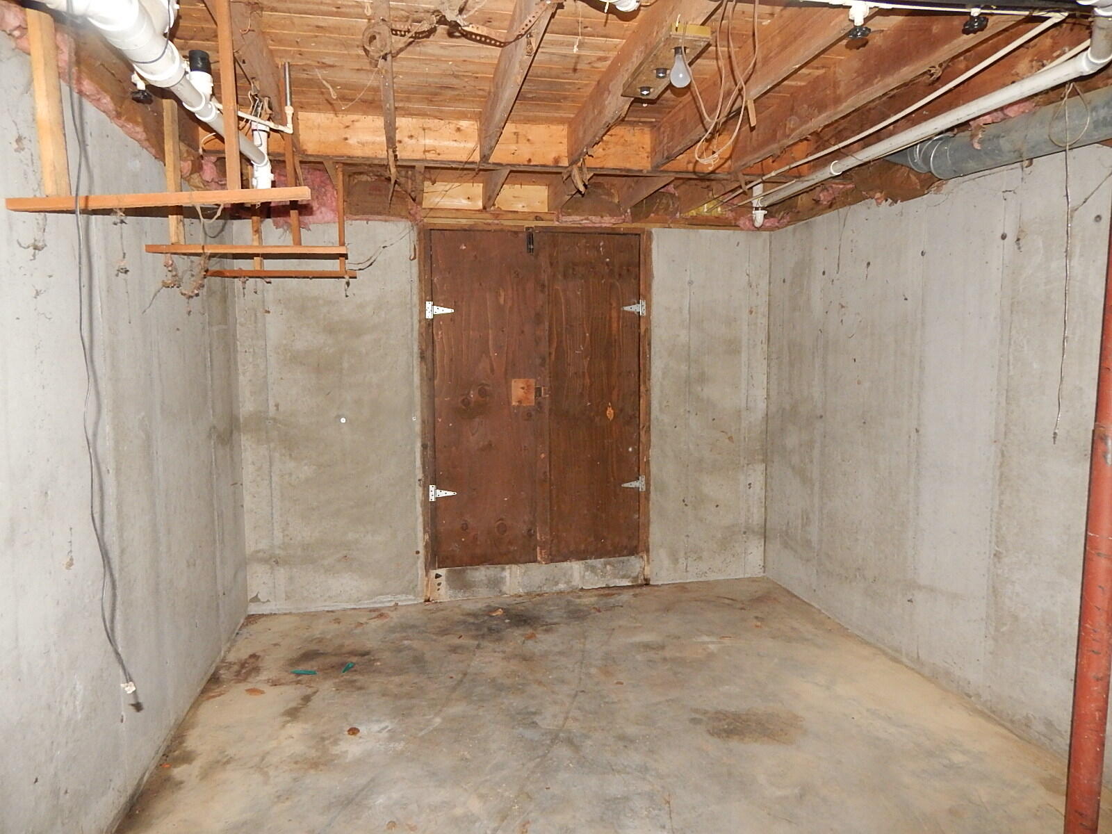 17 W Birch Lane Beaver Cove ME 04441