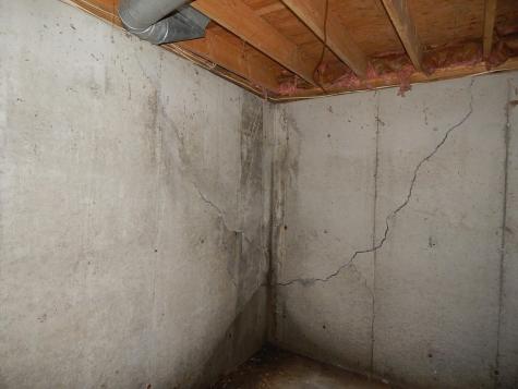 17 W Birch Lane Beaver Cove ME 04441