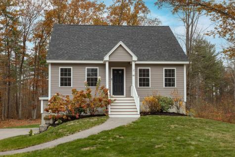 82 Stacy Lane Eliot ME 03903