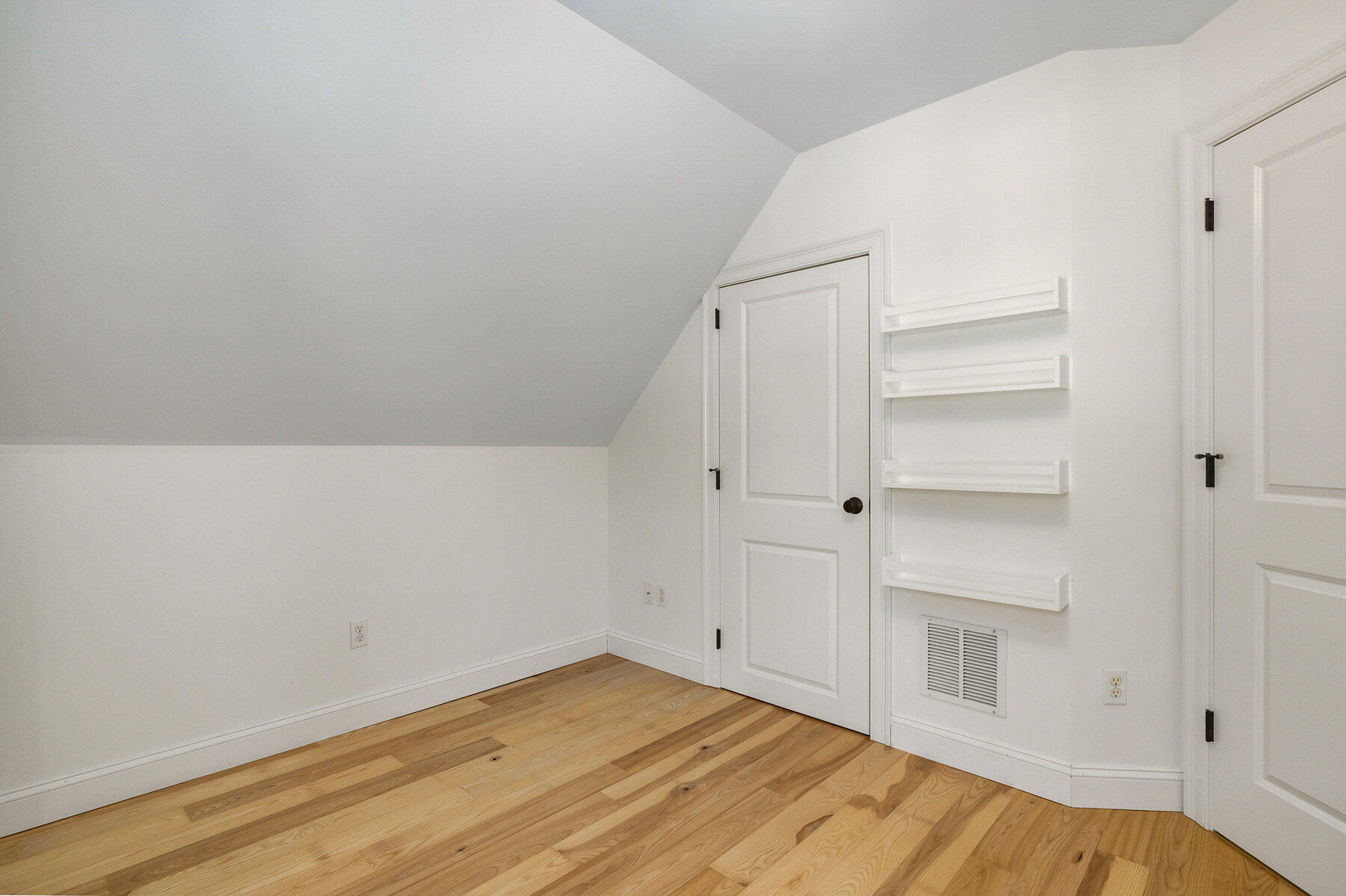 82 Stacy Lane Eliot ME 03903