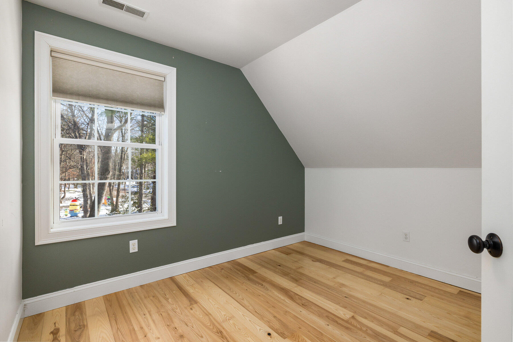 82 Stacy Lane Eliot ME 03903