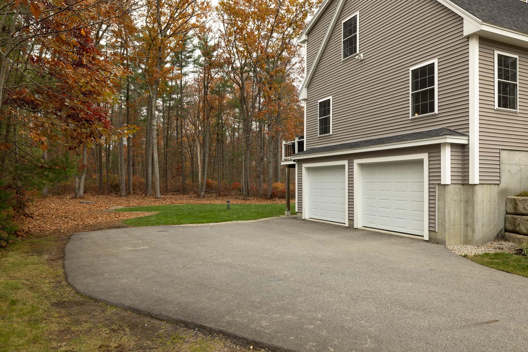 82 Stacy Lane Eliot ME 03903