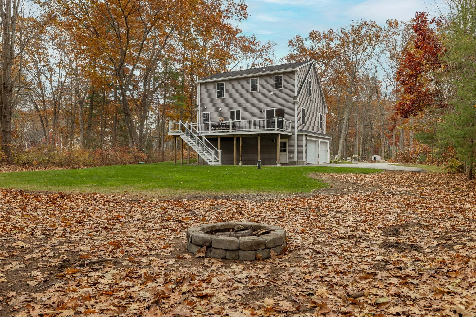 82 Stacy Lane Eliot ME 03903