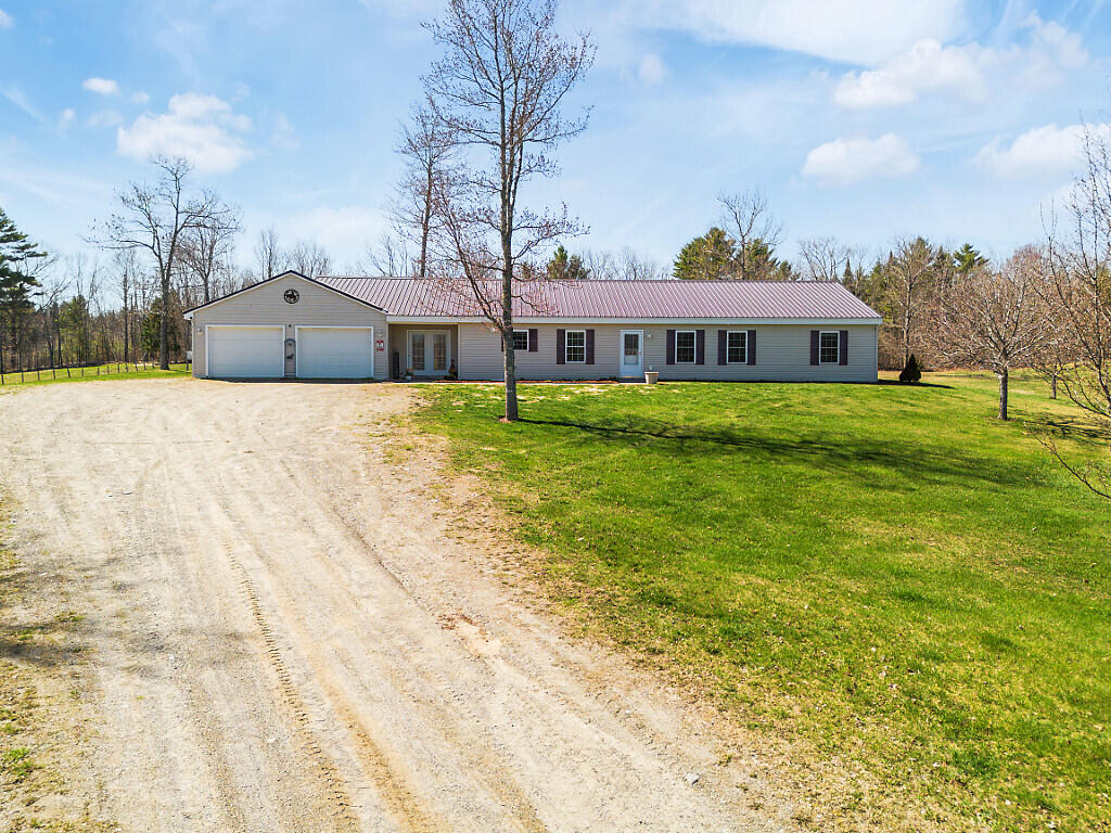 1391 Albion Road Winslow ME 04901