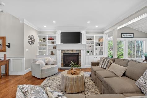 45 Old Farm Lane Eliot ME 03903