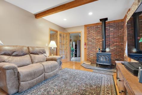 30 Elliott Way Waterford ME 04088