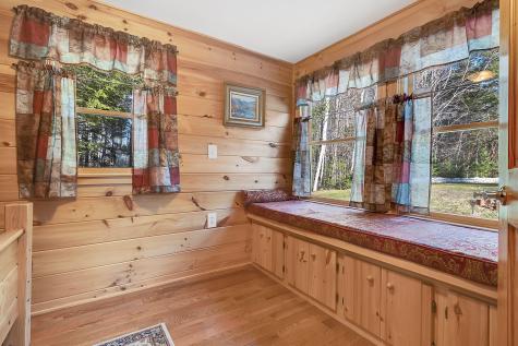 30 Elliott Way Waterford ME 04088