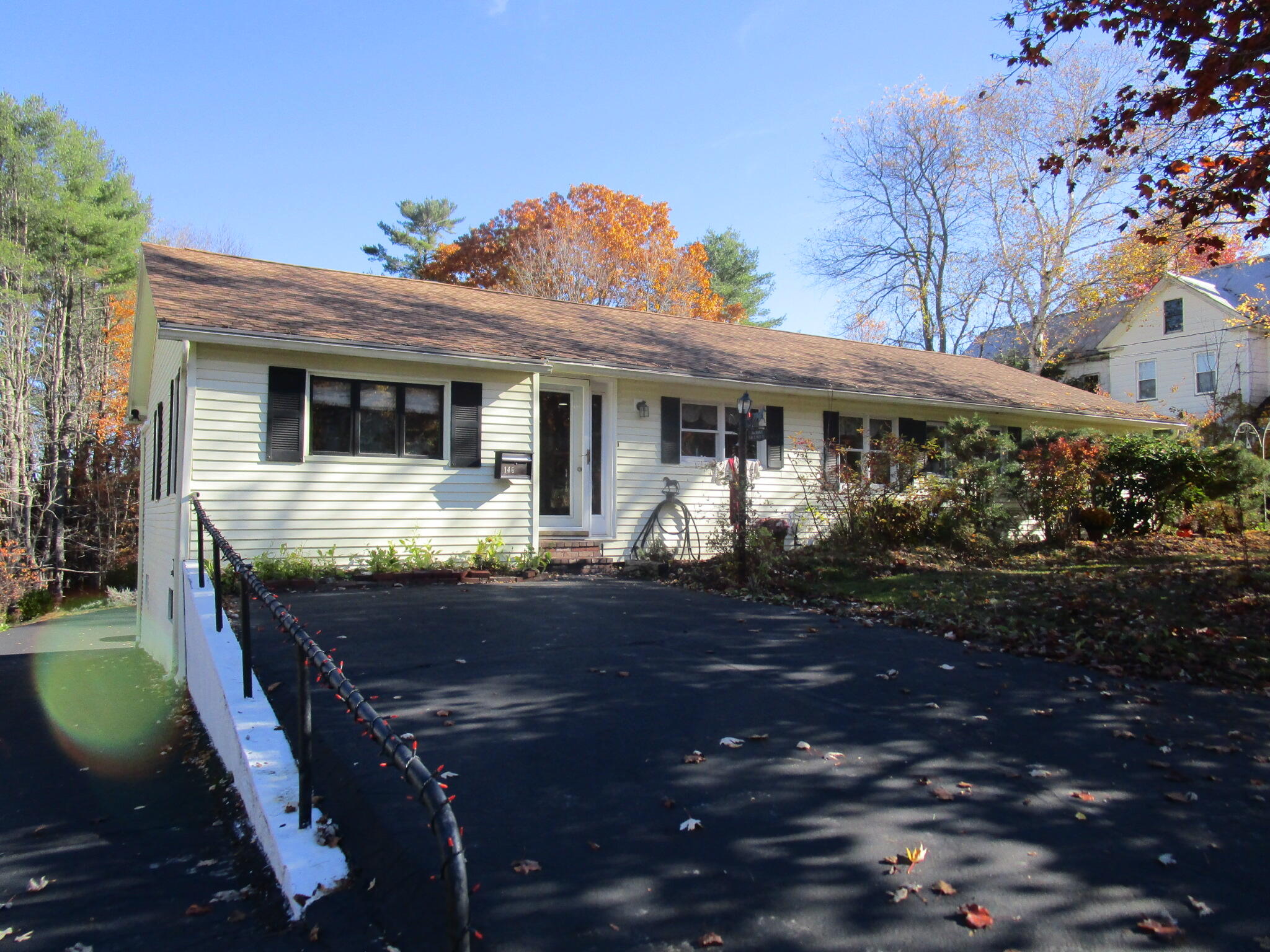 146 East Main Street Paris ME 04281