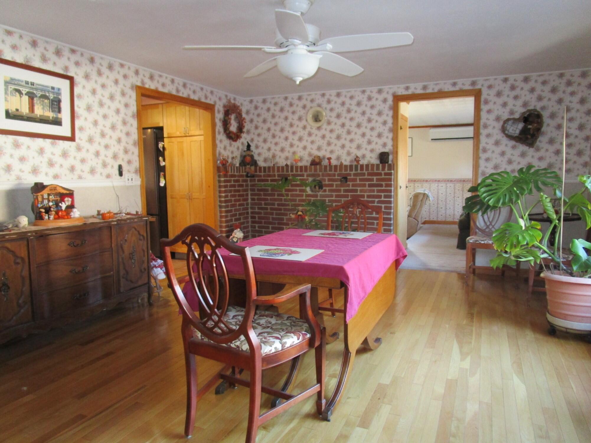 146 East Main Street Paris ME 04281