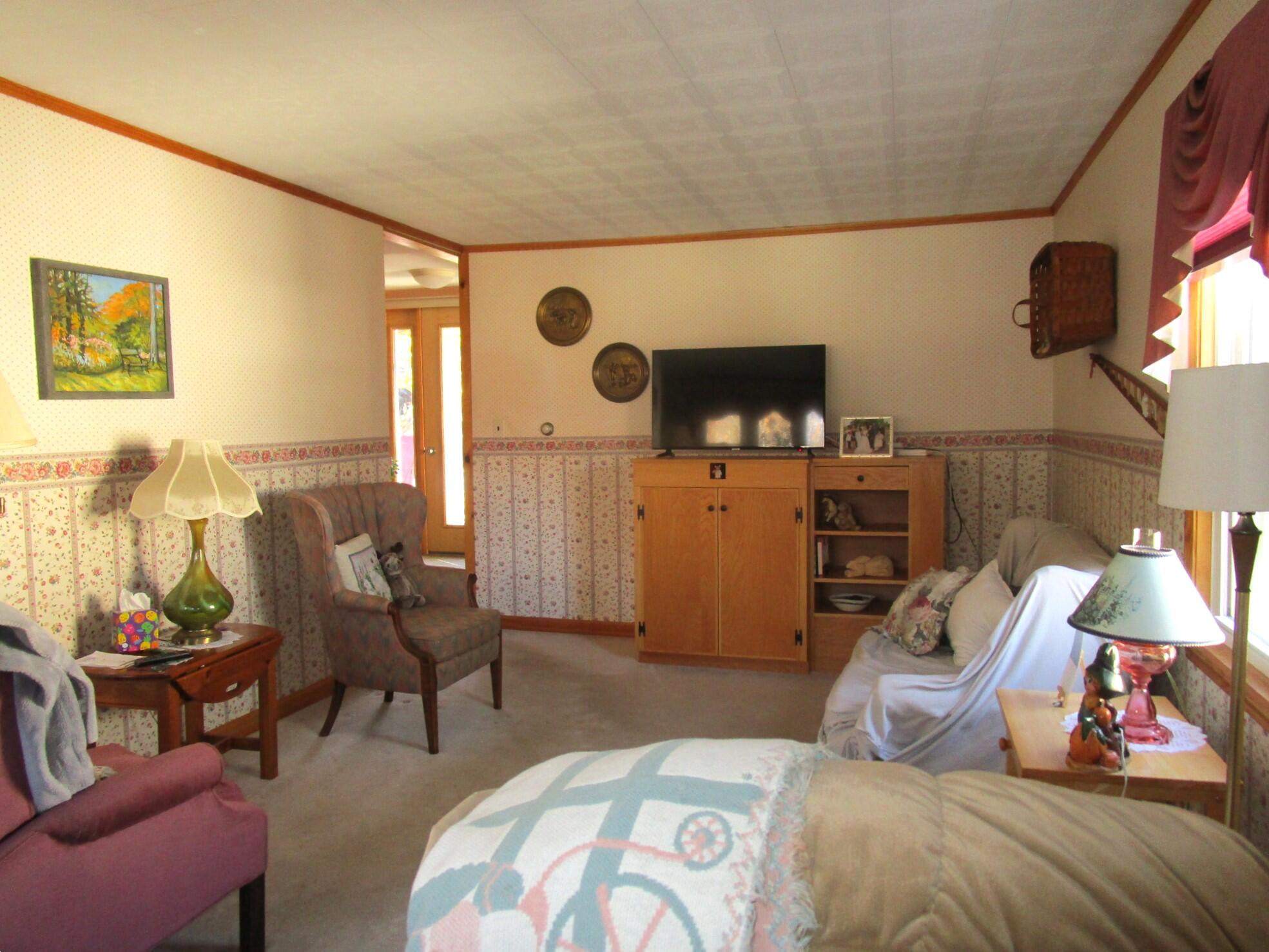 146 East Main Street Paris ME 04281