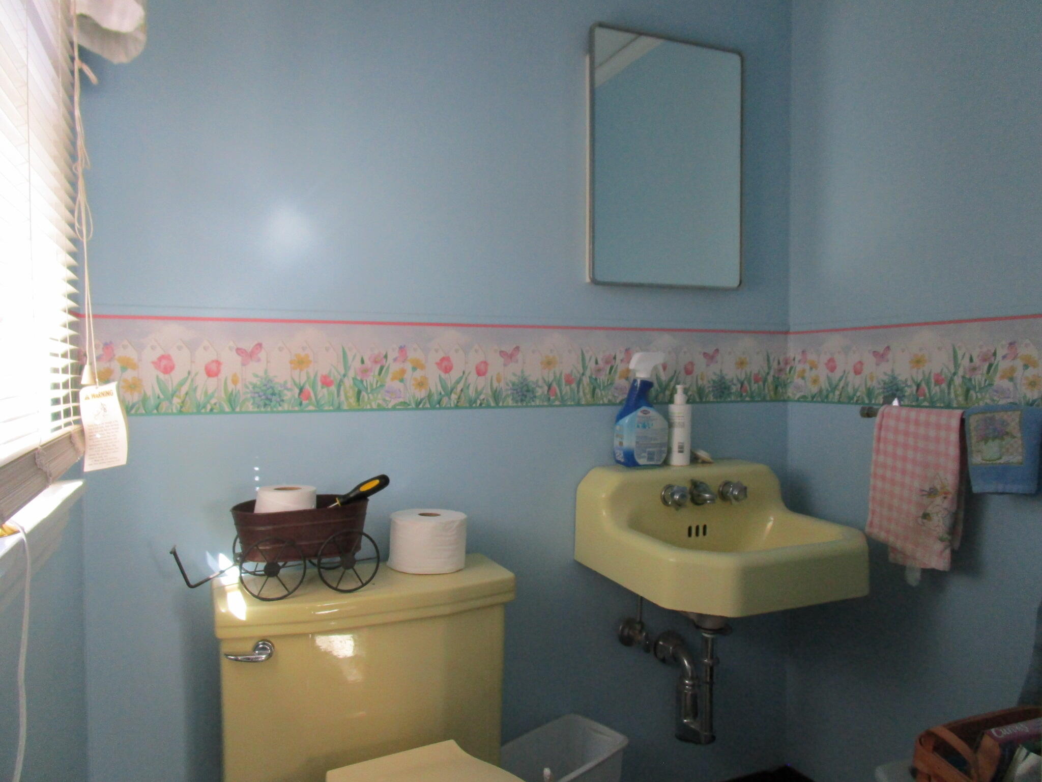 146 East Main Street Paris ME 04281