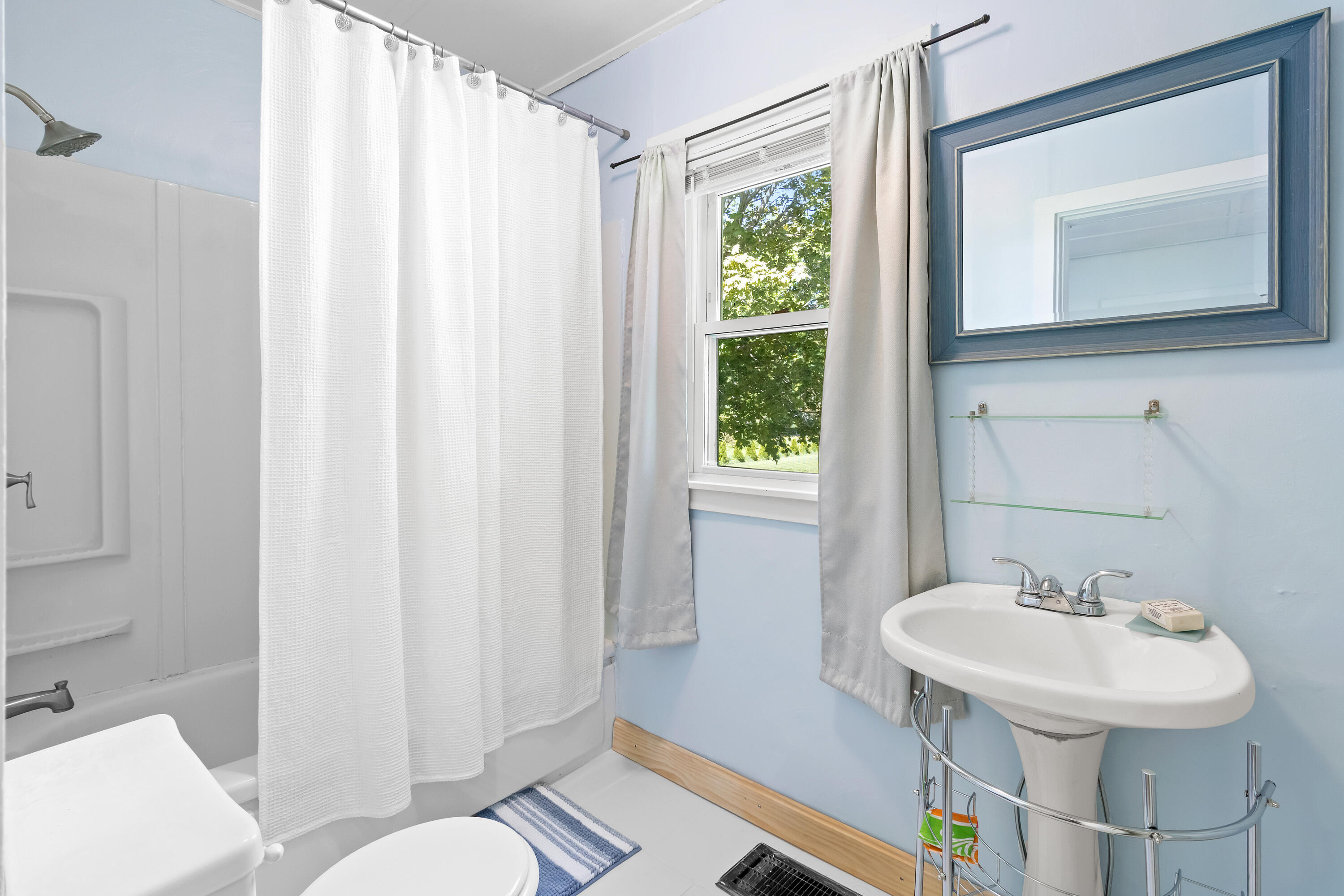 30 Admontem Avenue Rockland ME 04841