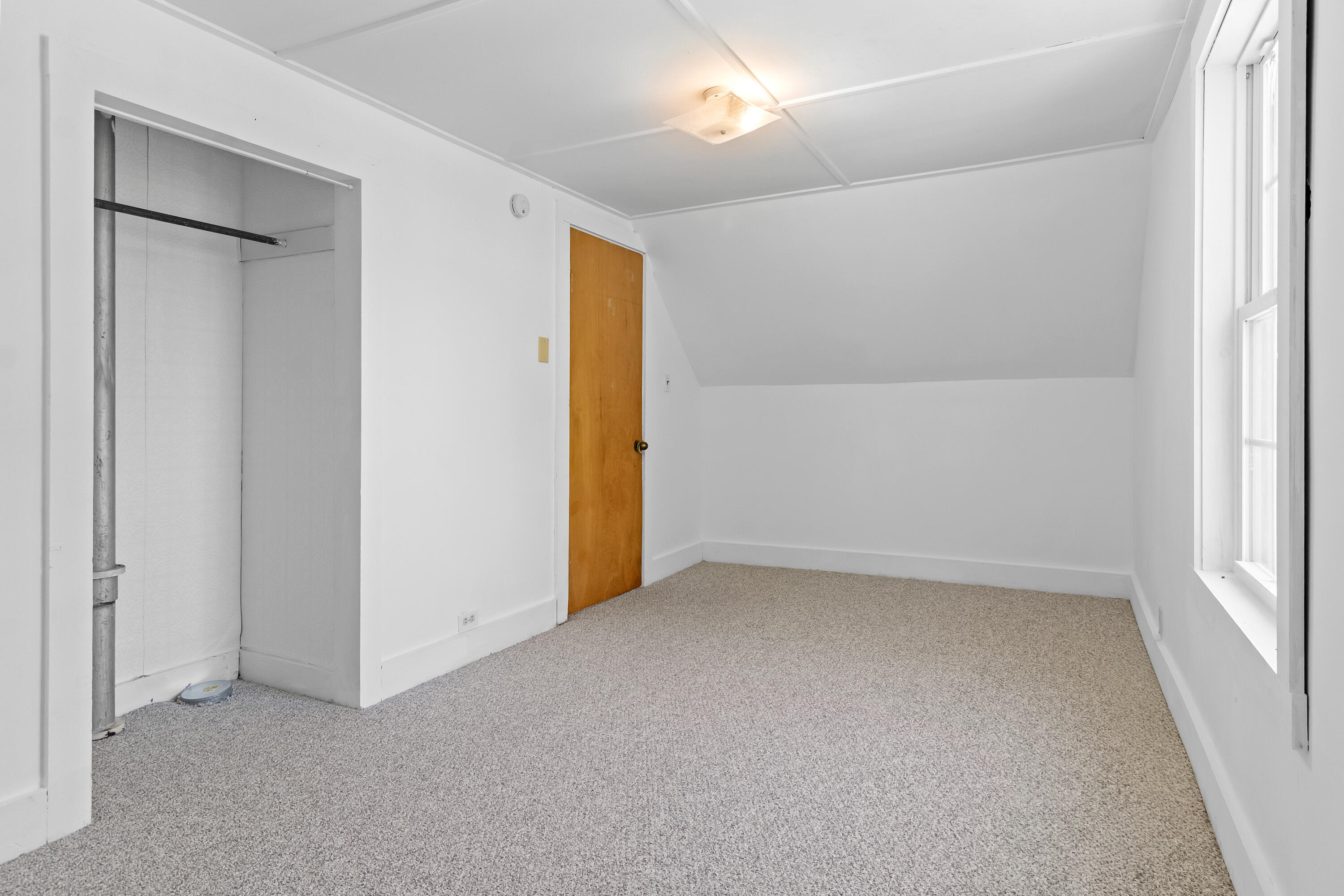 30 Admontem Avenue Rockland ME 04841