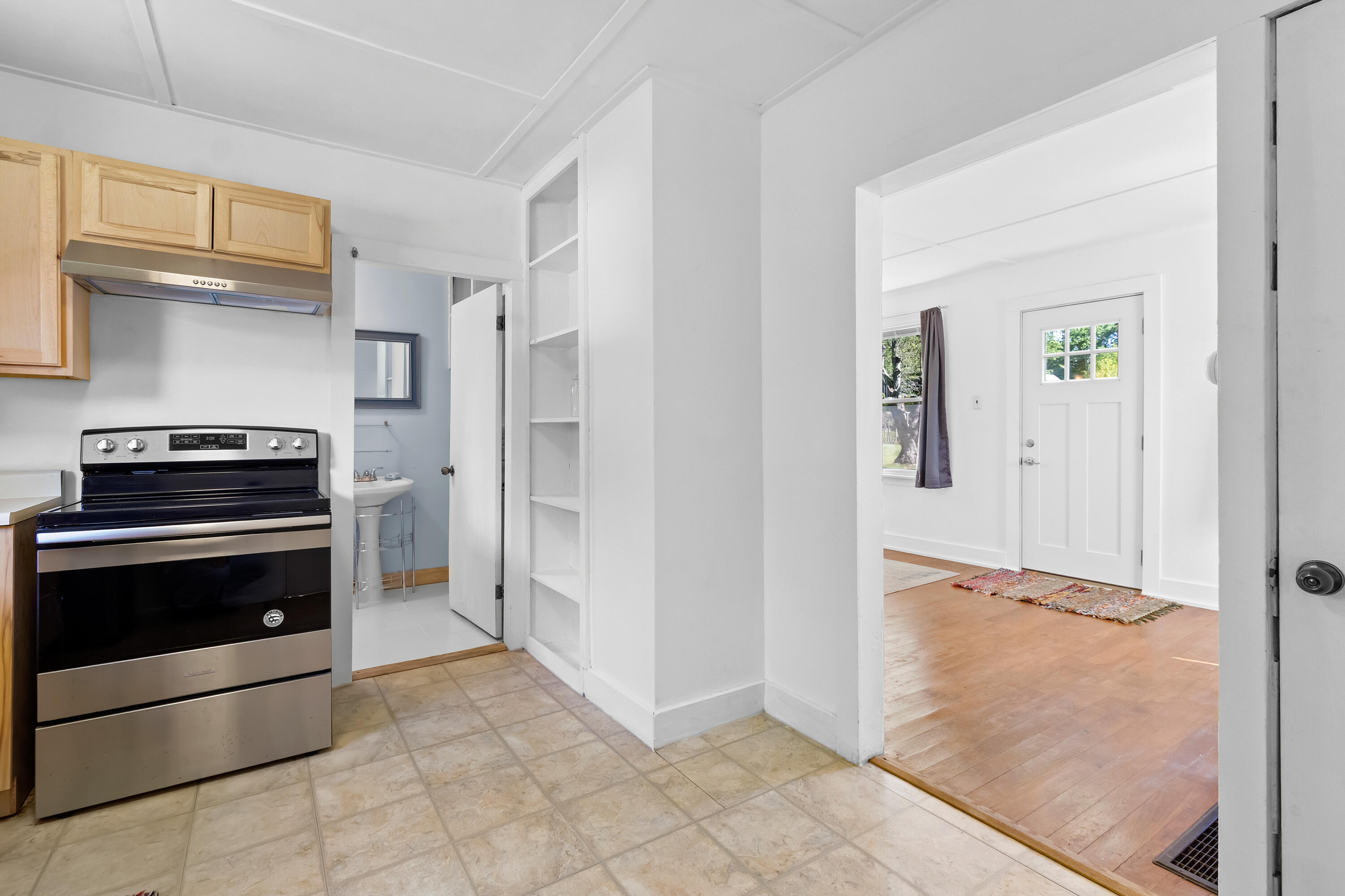 30 Admontem Avenue Rockland ME 04841