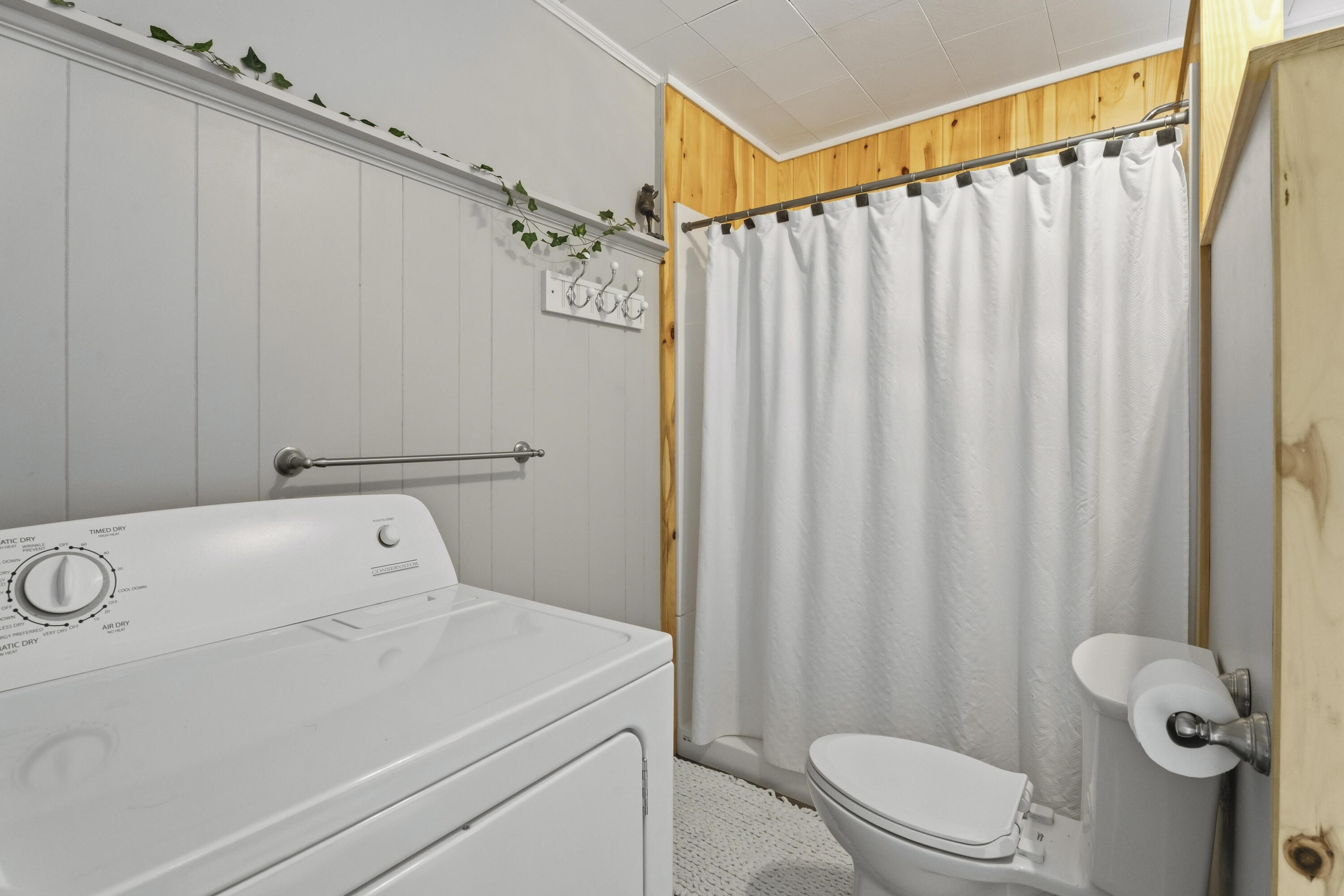 17 Grange Street Dover-foxcroft ME 04426