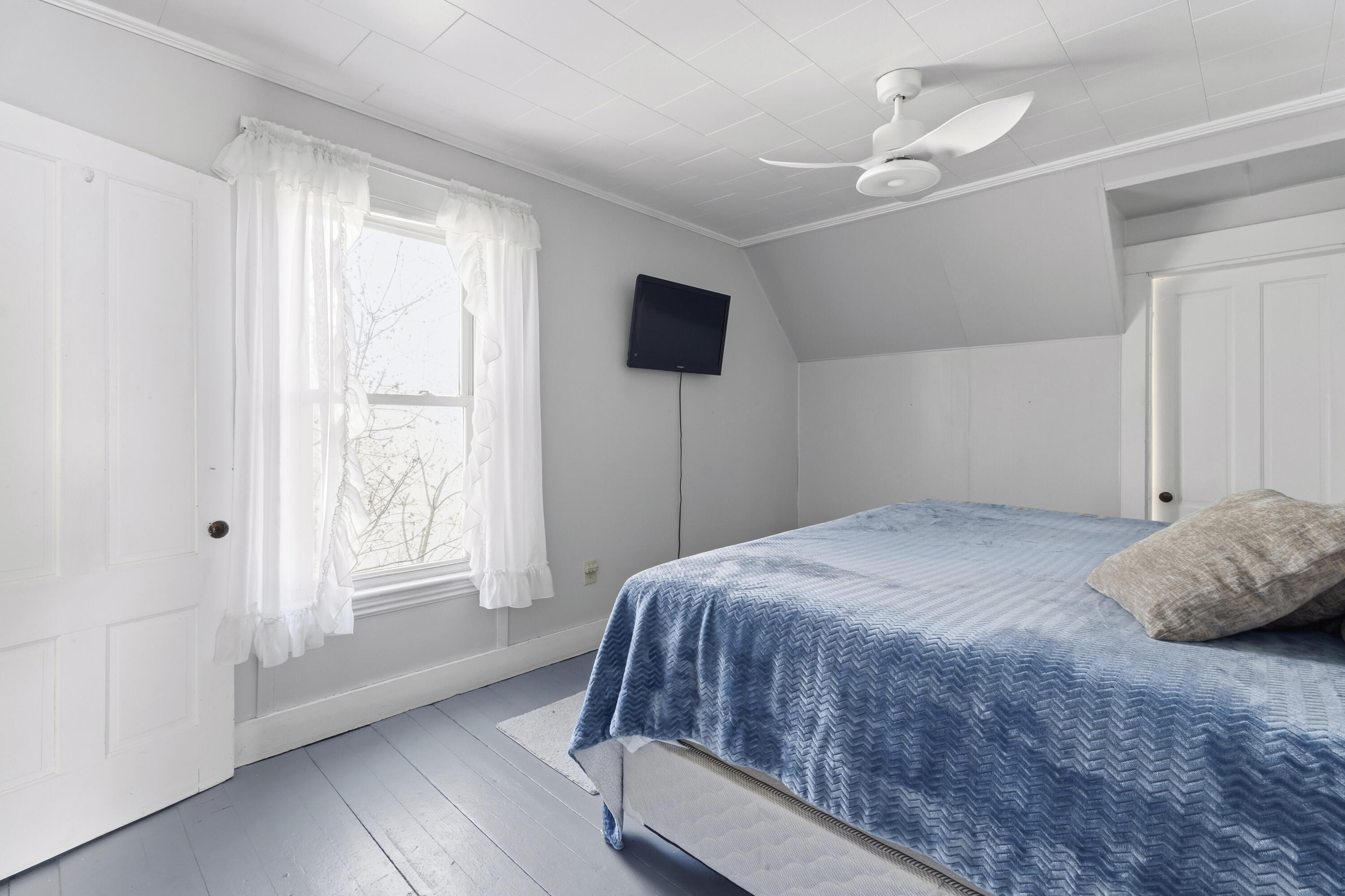 17 Grange Street Dover-foxcroft ME 04426