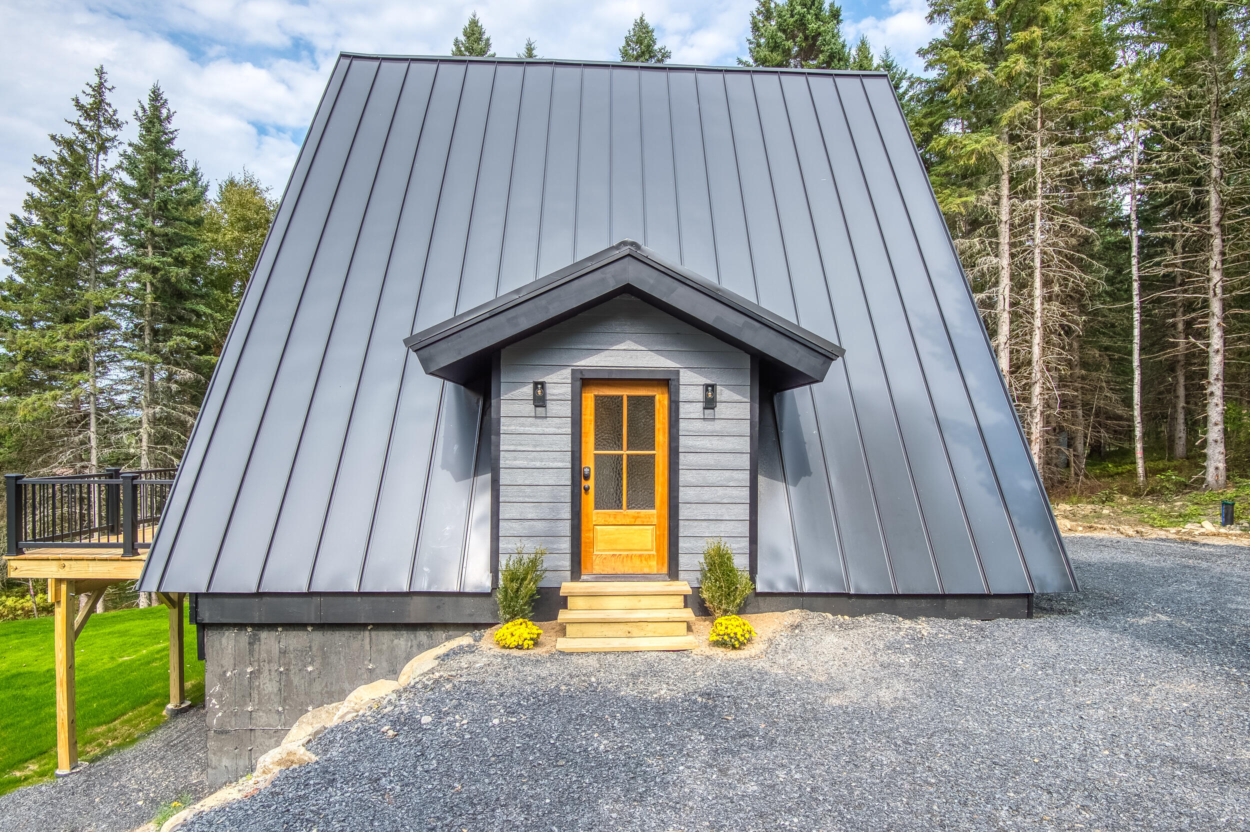 10 The Loop Road Dallas Plt ME 04970