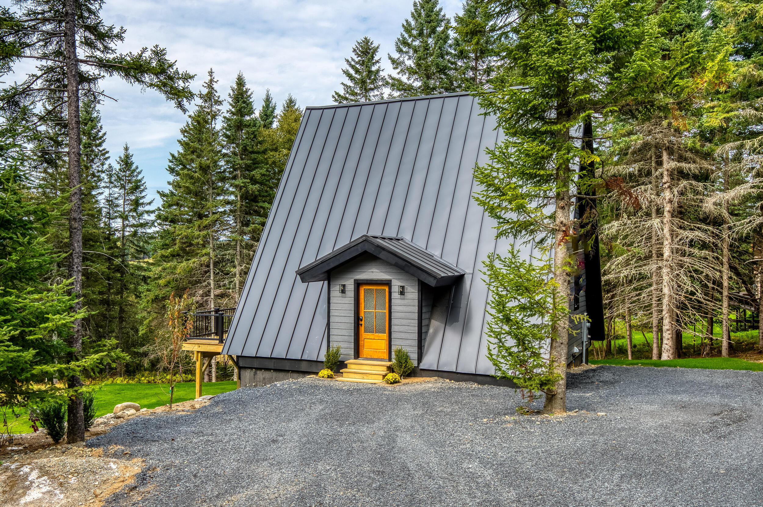 10 The Loop Road Dallas Plt ME 04970