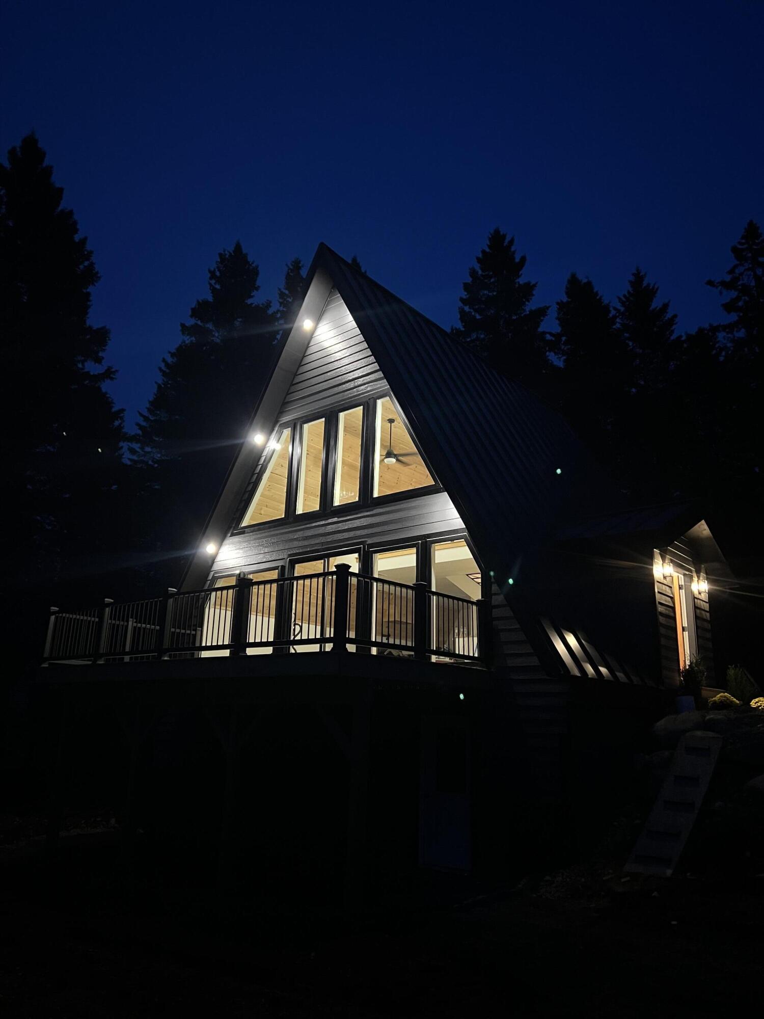 10 The Loop Road Dallas Plt ME 04970