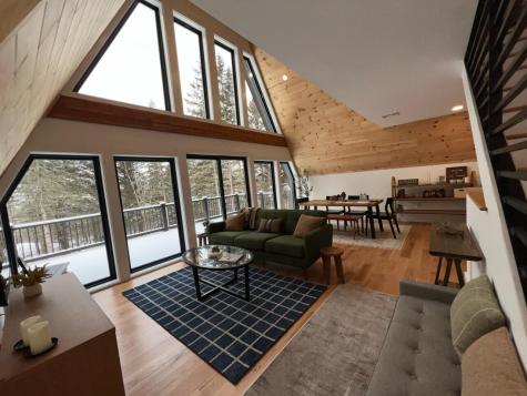 10 The Loop Road Dallas Plt ME 04970