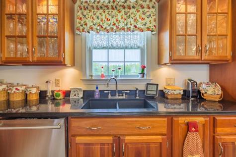 5 Clayton Drive Lewiston ME 04240
