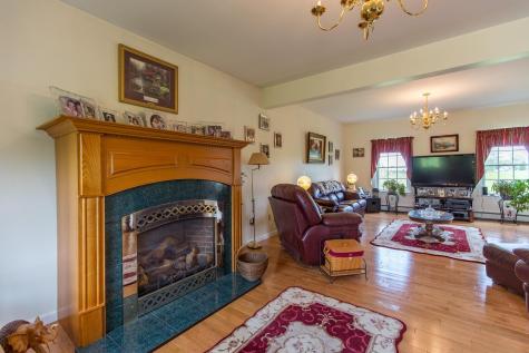5 Clayton Drive Lewiston ME 04240