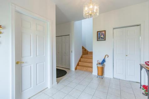 5 Clayton Drive Lewiston ME 04240