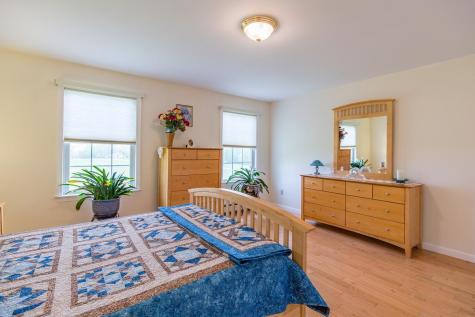 5 Clayton Drive Lewiston ME 04240